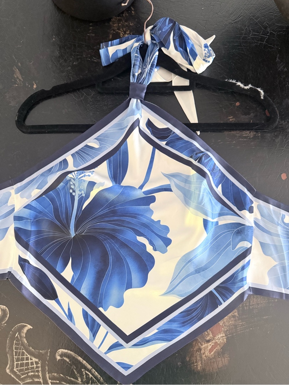 RETROFETE Jamie Top in Azure Primavera